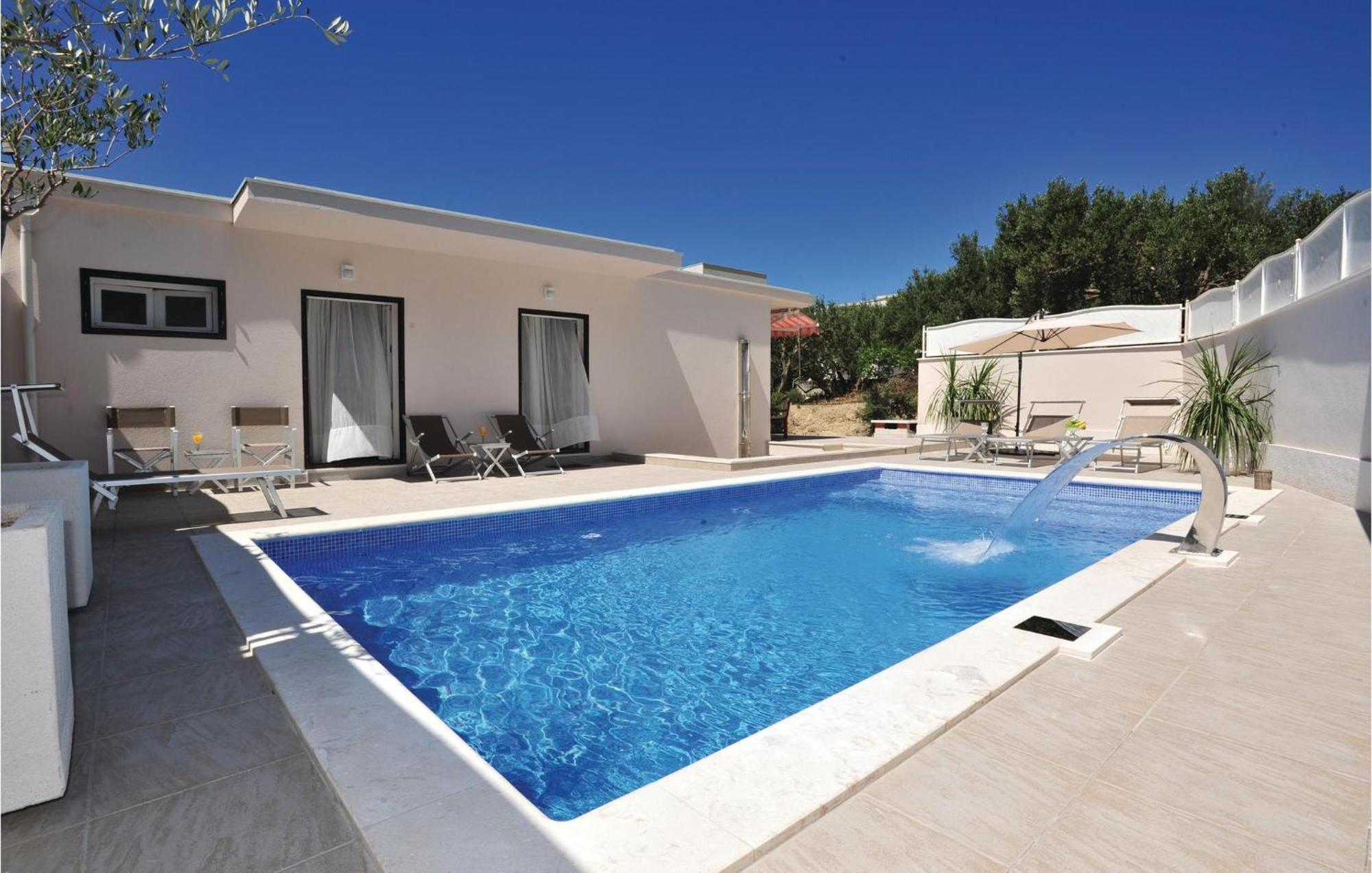 3 Bedroom Gorgeous Home In Makarska Eksteriør bilde