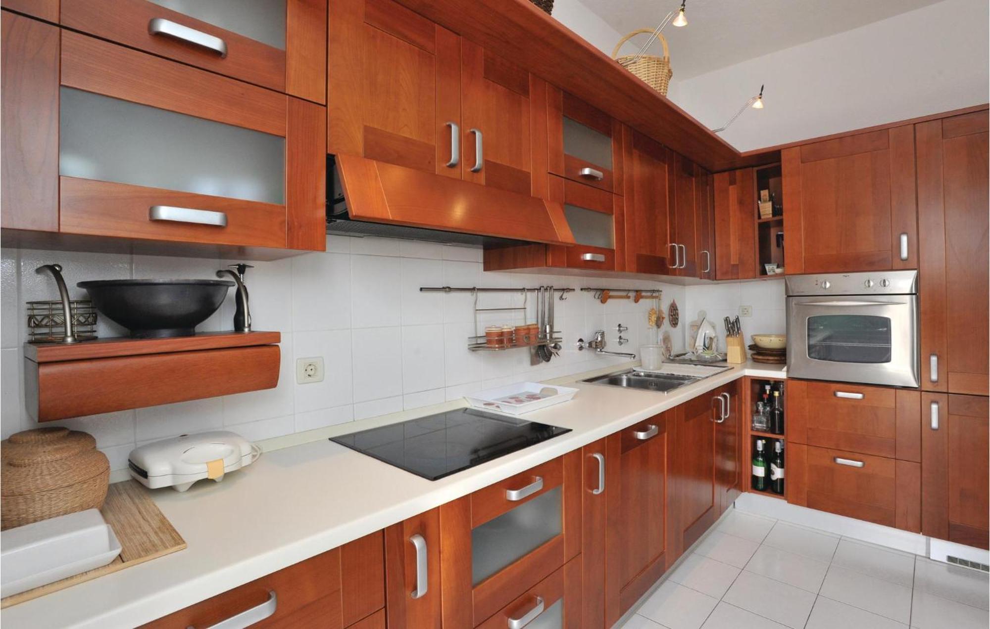 3 Bedroom Gorgeous Home In Makarska Eksteriør bilde